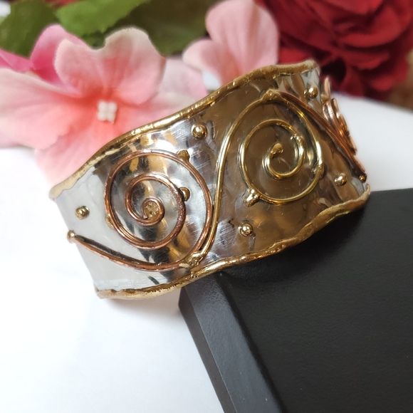 Gold & Bronze Swirl Hammer Texture Silver Cuff Bracelet Mixed Metal Bracelet - Picture 8 of 11